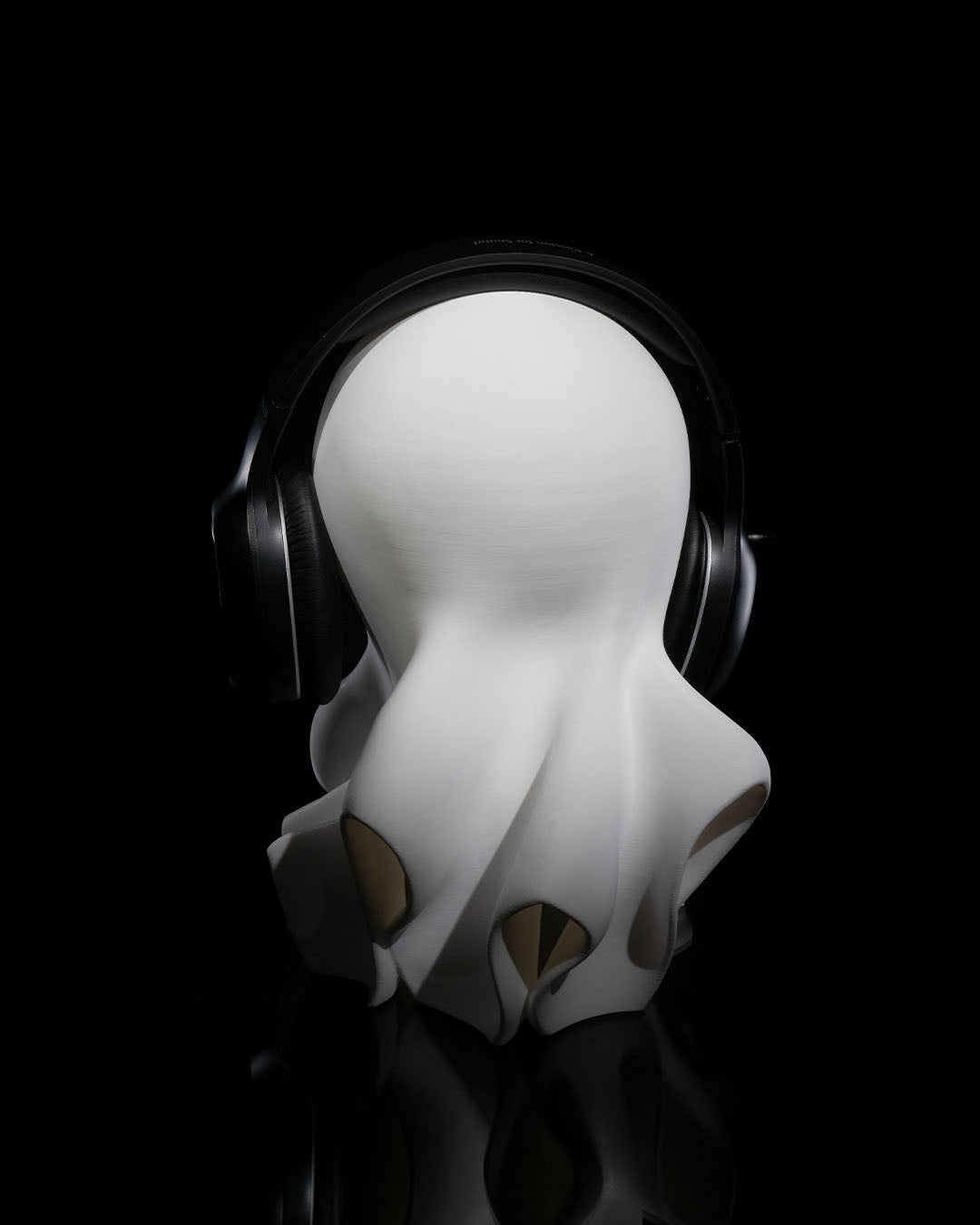 Gentle Ghost Headphone Holder 4