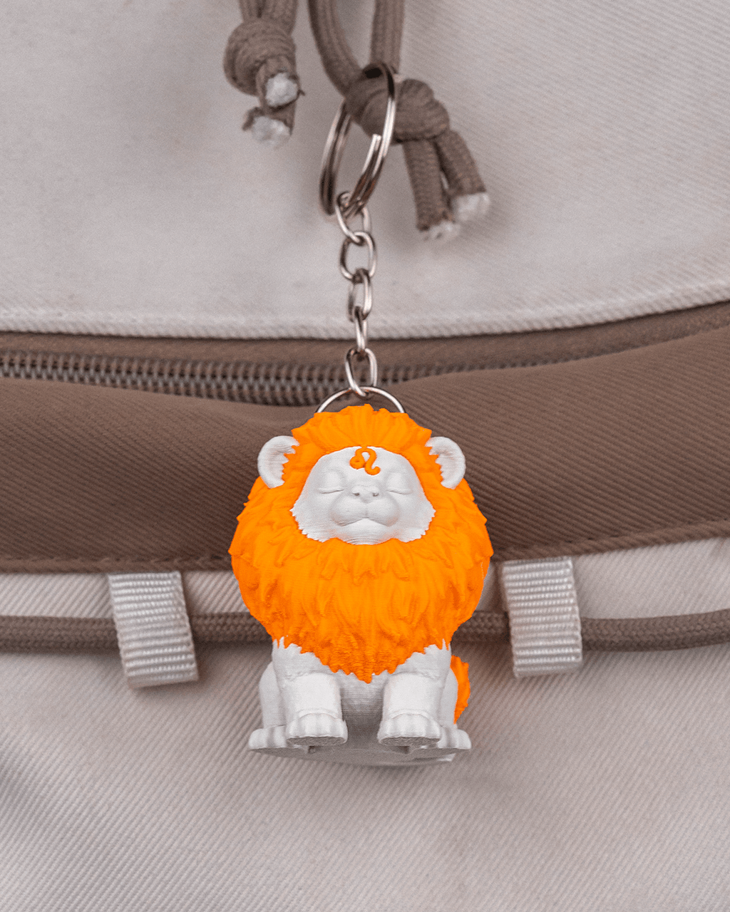 Leo Charm 10