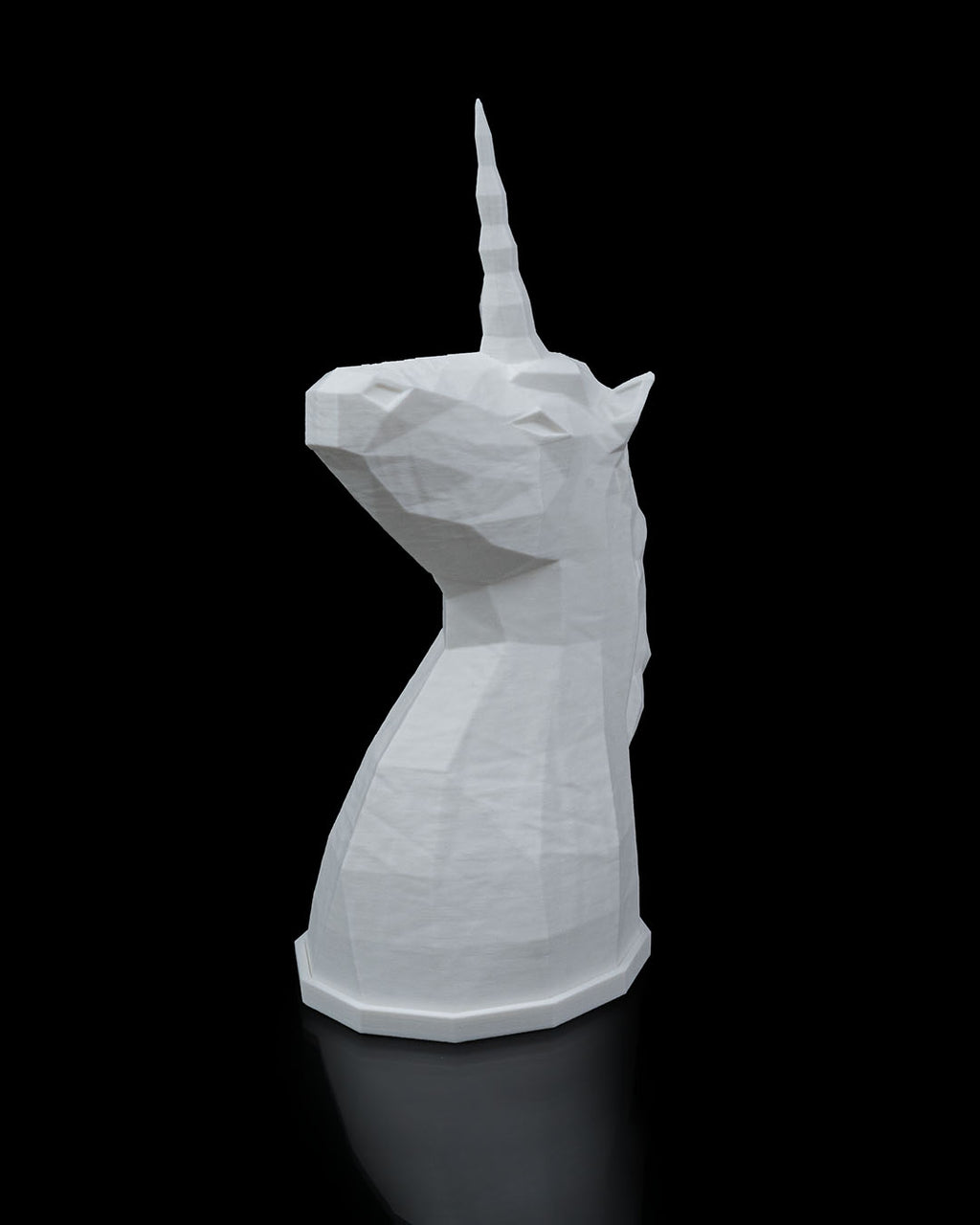 Low Poly Unicorn Table Lamp 2