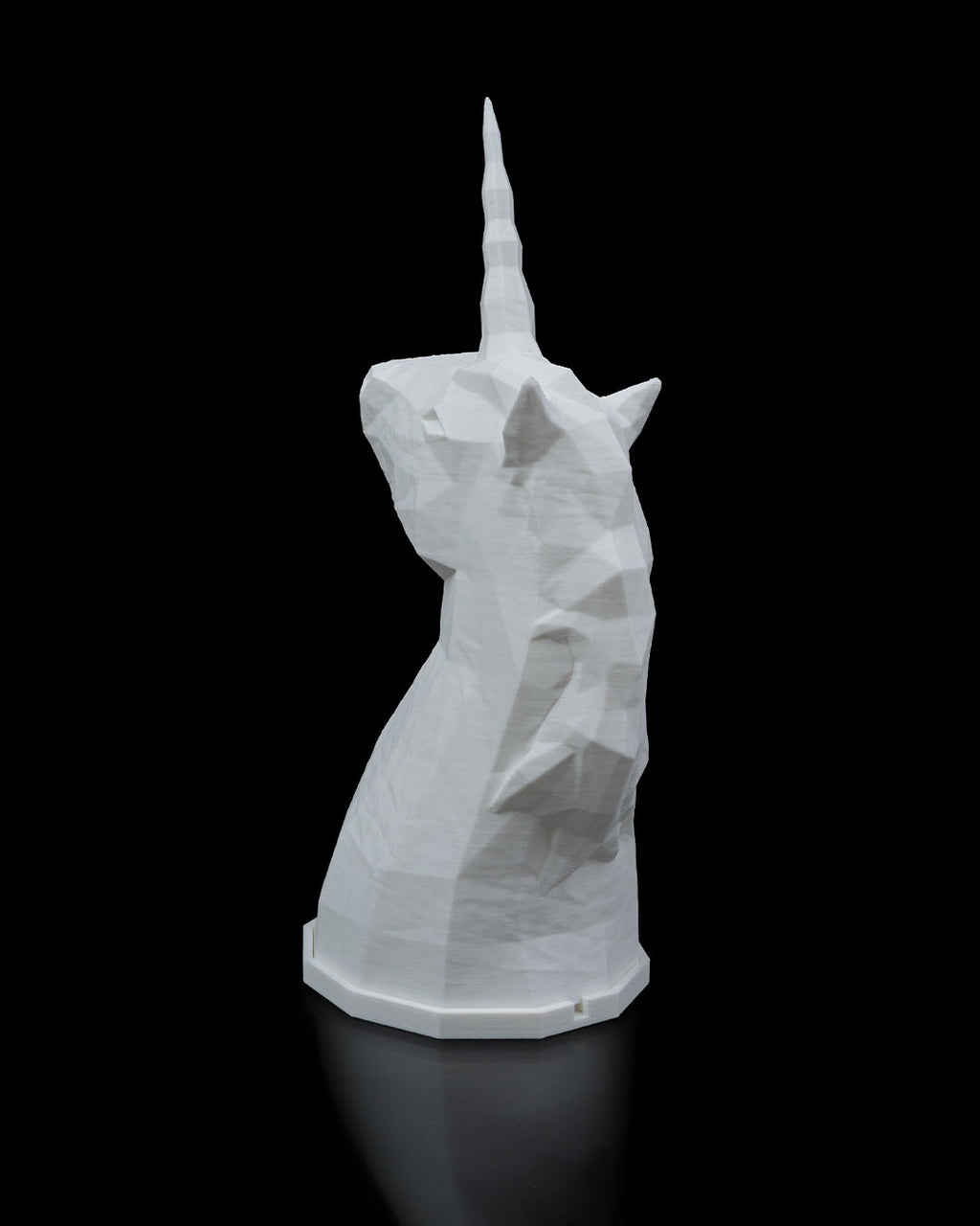 Low Poly Unicorn Table Lamp 3