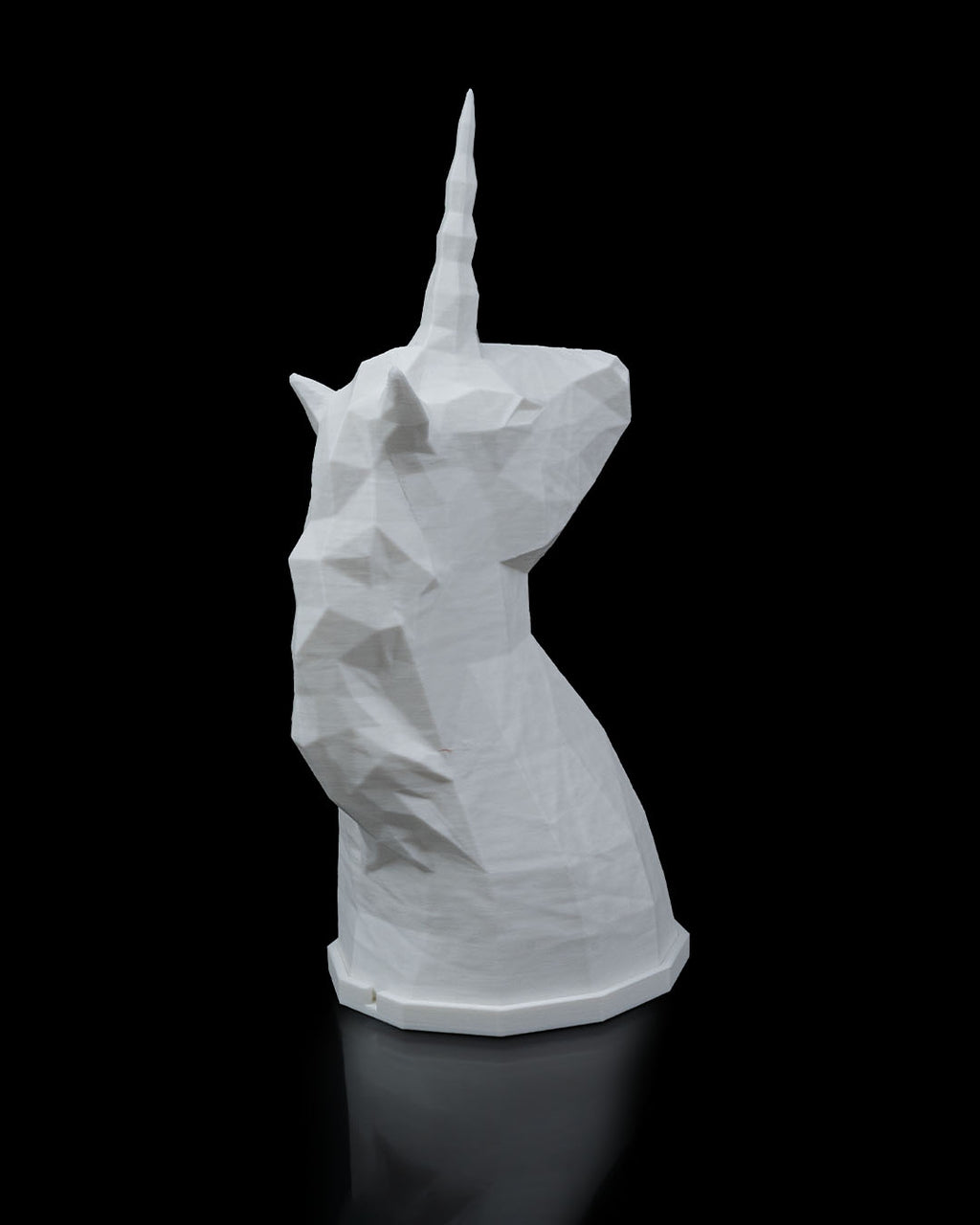 Low Poly Unicorn Table Lamp 5