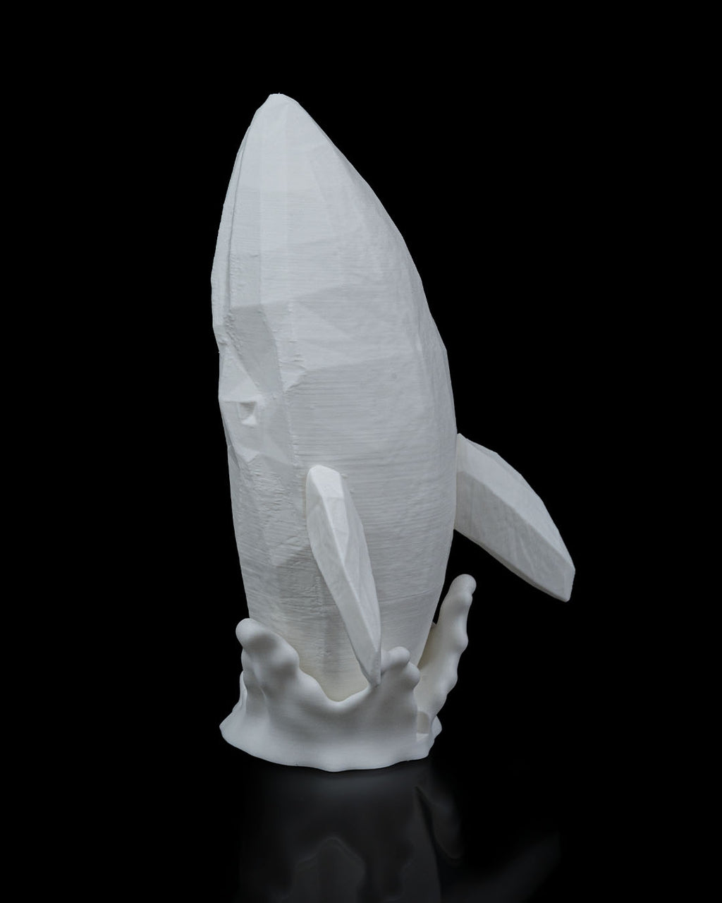 Low Poly Whale Table Lamp 4