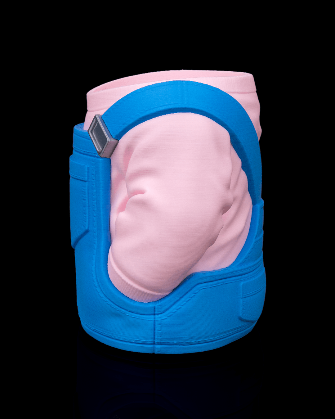 Overalls Can Holder 3