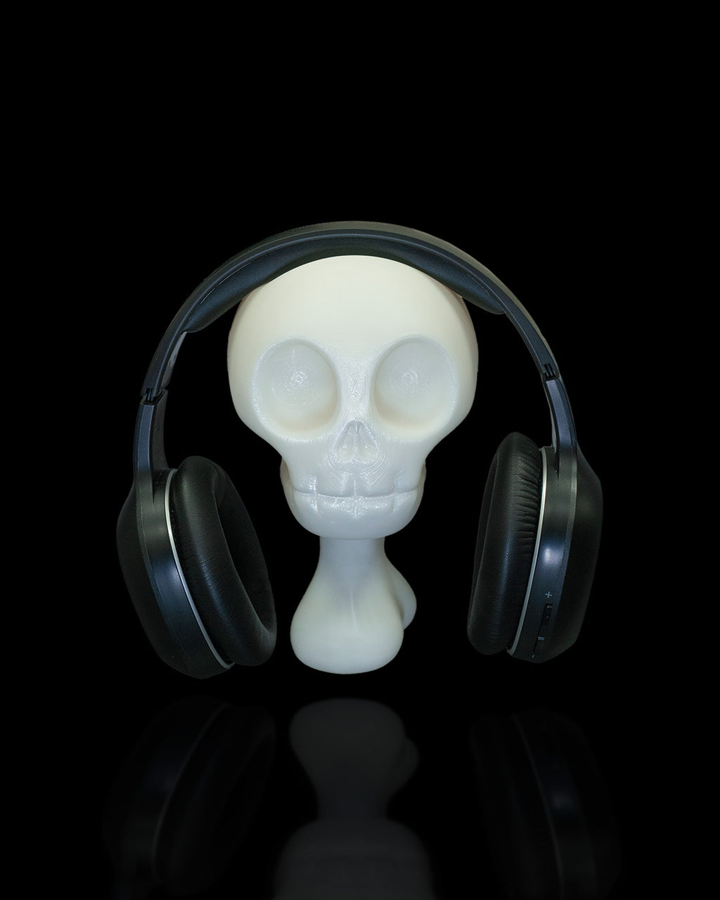 Skull Vise Headphone Holder 2
