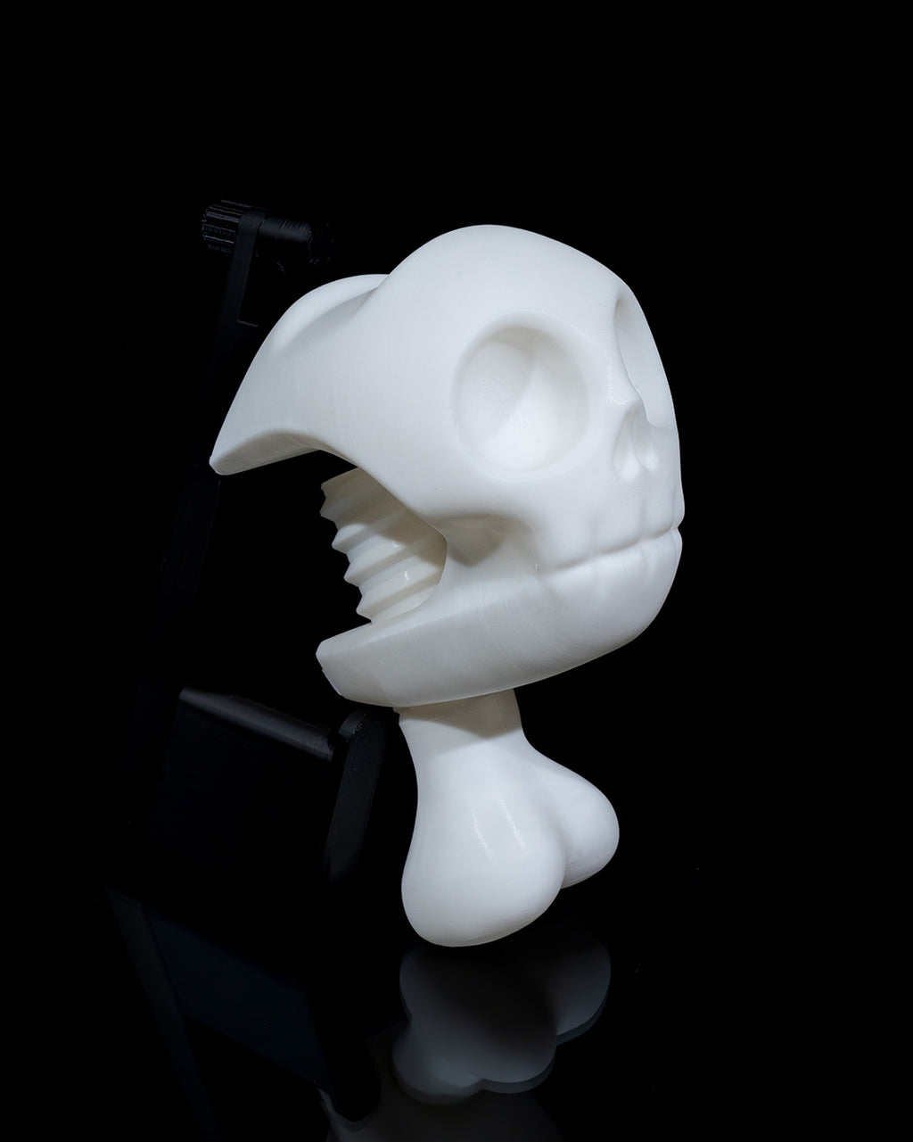 Skull Vise Headphone Holder 4