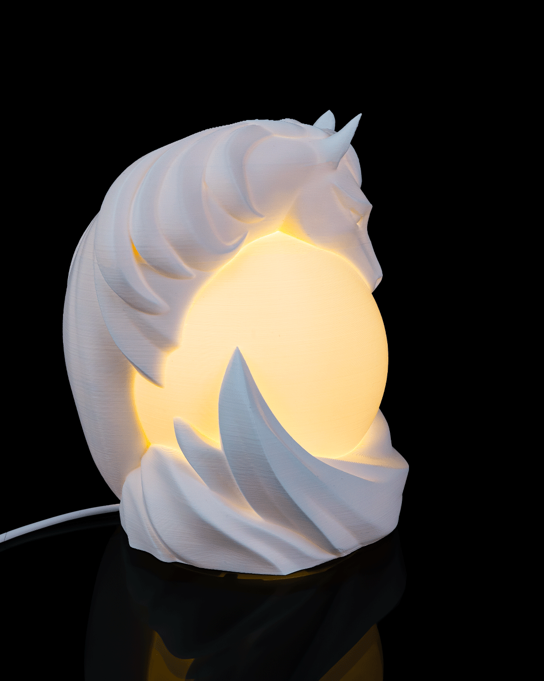 Stallion Sphere Table Lamp 6