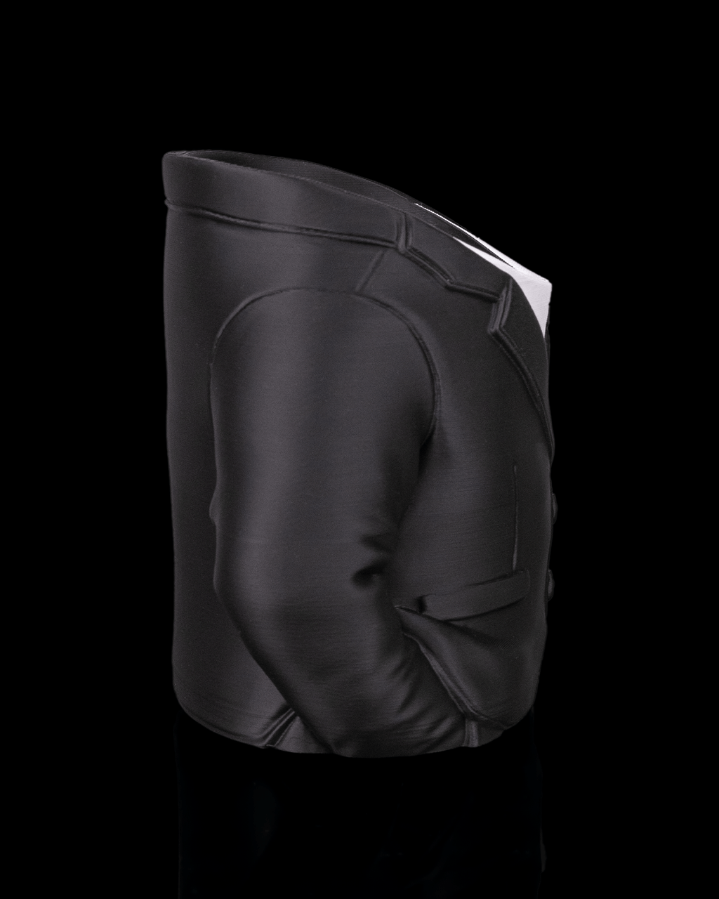 Suit Can Holder 3